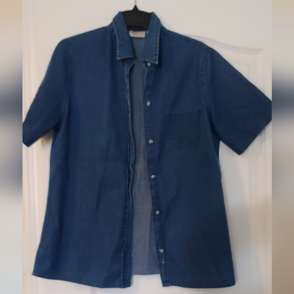 Chambray denim short sleeve shirt